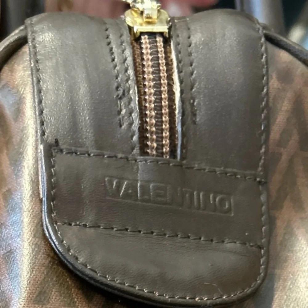 Authentic Mario Valentino Vintage Brown Boston 1970s Handbag W11.5 X 12.5H X 6.5